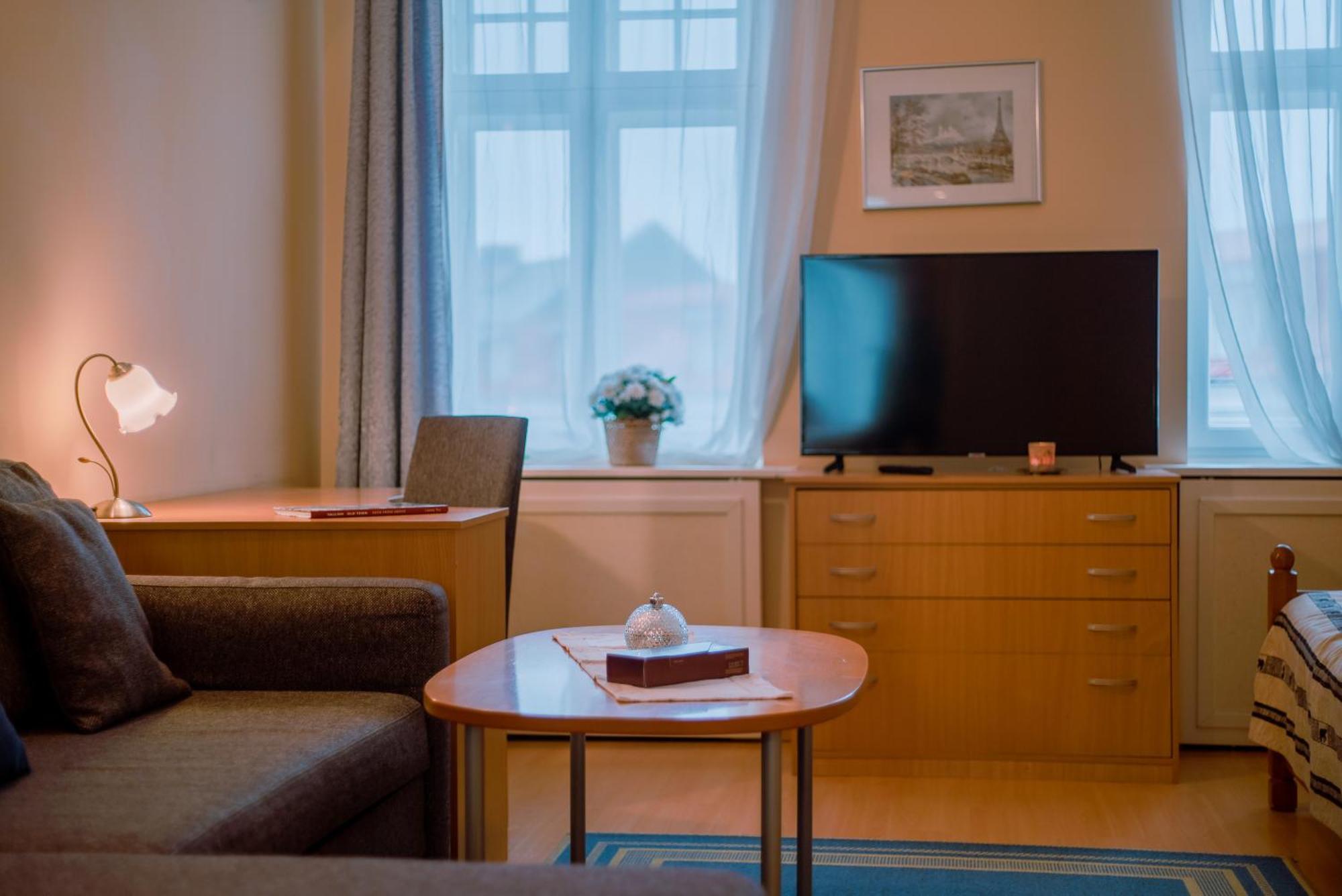 Romeo Family Apartments تالين المظهر الخارجي الصورة