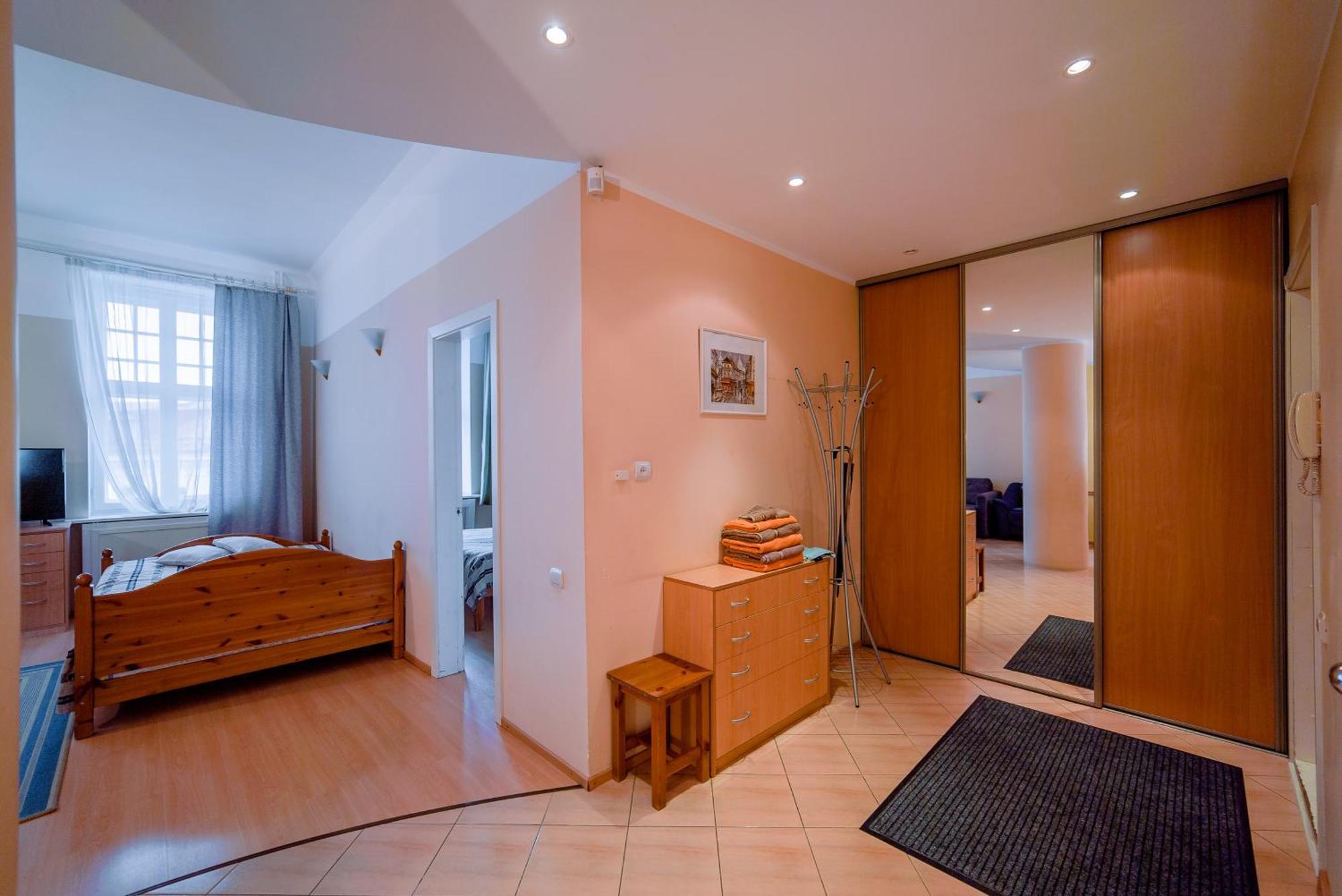 Romeo Family Apartments تالين المظهر الخارجي الصورة