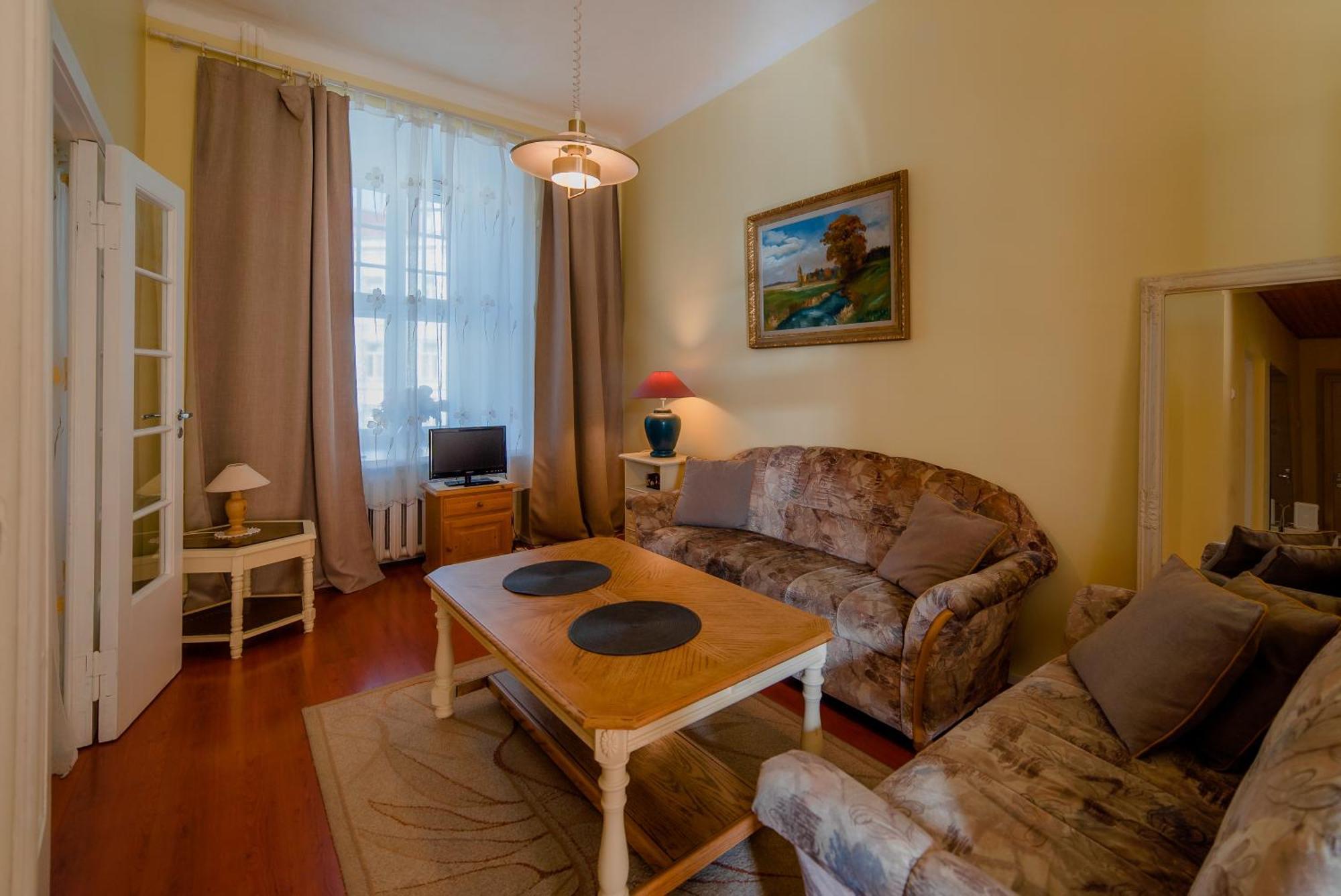 Romeo Family Apartments تالين المظهر الخارجي الصورة